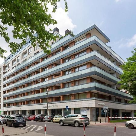 Modern Apartment With Pool Near Golden Terraces Варшава Экстерьер фото