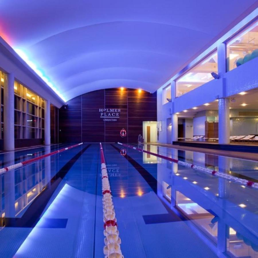 Modern Apartment With Pool Near Golden Terraces Варшава Экстерьер фото
